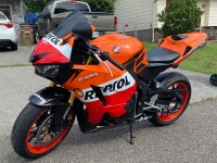 J'étais à la recherche de carénages Repsol Honda, j'ai passé ma commande et l'équipe a été excellente pour rester en contact avec moi tout au long du processus. Il a fallu environ 5 semaines pour recevoir ma commande et j'ai été impressionné par la qualité et la précision du look. Je les recommanderais certainement à tous ceux qui recherchent des carénages abordables.